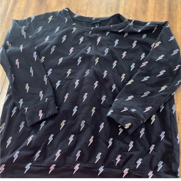 Torrid sweatshirt Active core bolts Black Multi 0 - Picture 4 of 4